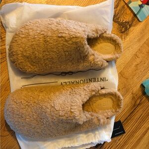 INTENTIONALLY BLANK Tan Fuzzy Slippers